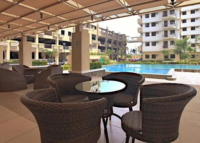 Apartment Cypress Towers Staycation
